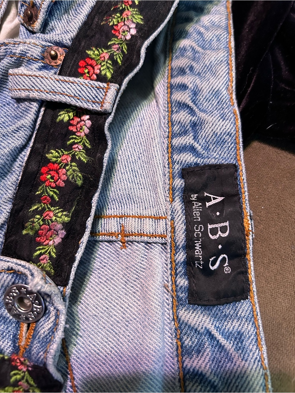 ABS Allen Schwartz Light Blue Denim Boot Cut Jeans with Floral Embroidery - Picture 4 of 6